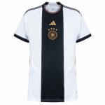 Black Friday: Bis zu 50% Rabatt auf ausgewählte Artikel z.B DFB 22 Heimtrikot